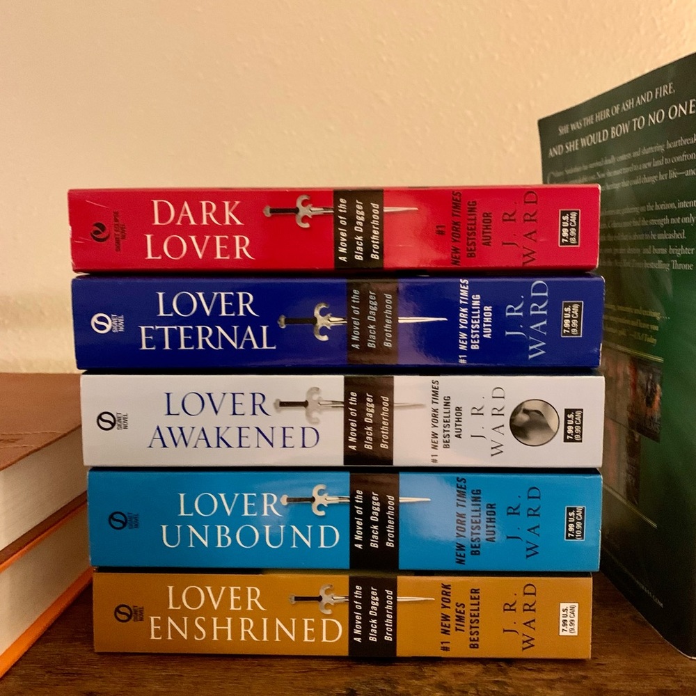 LIKE NEW Black Dagger Brotherhood JR Ward books